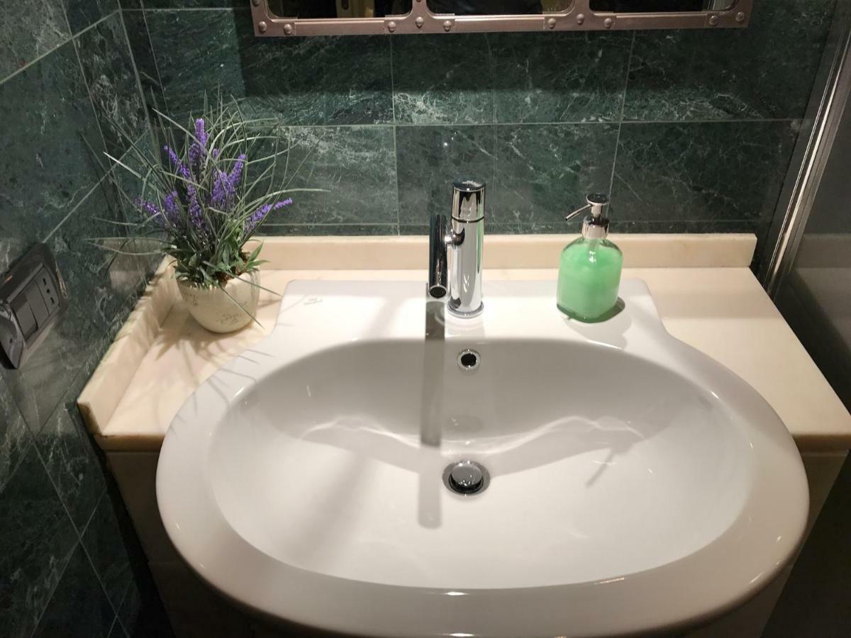 Sweethome Crispi Рим Екстер'єр фото